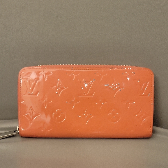 Louis Vuitton Patent Leather Wallet - Picture 1 of 7